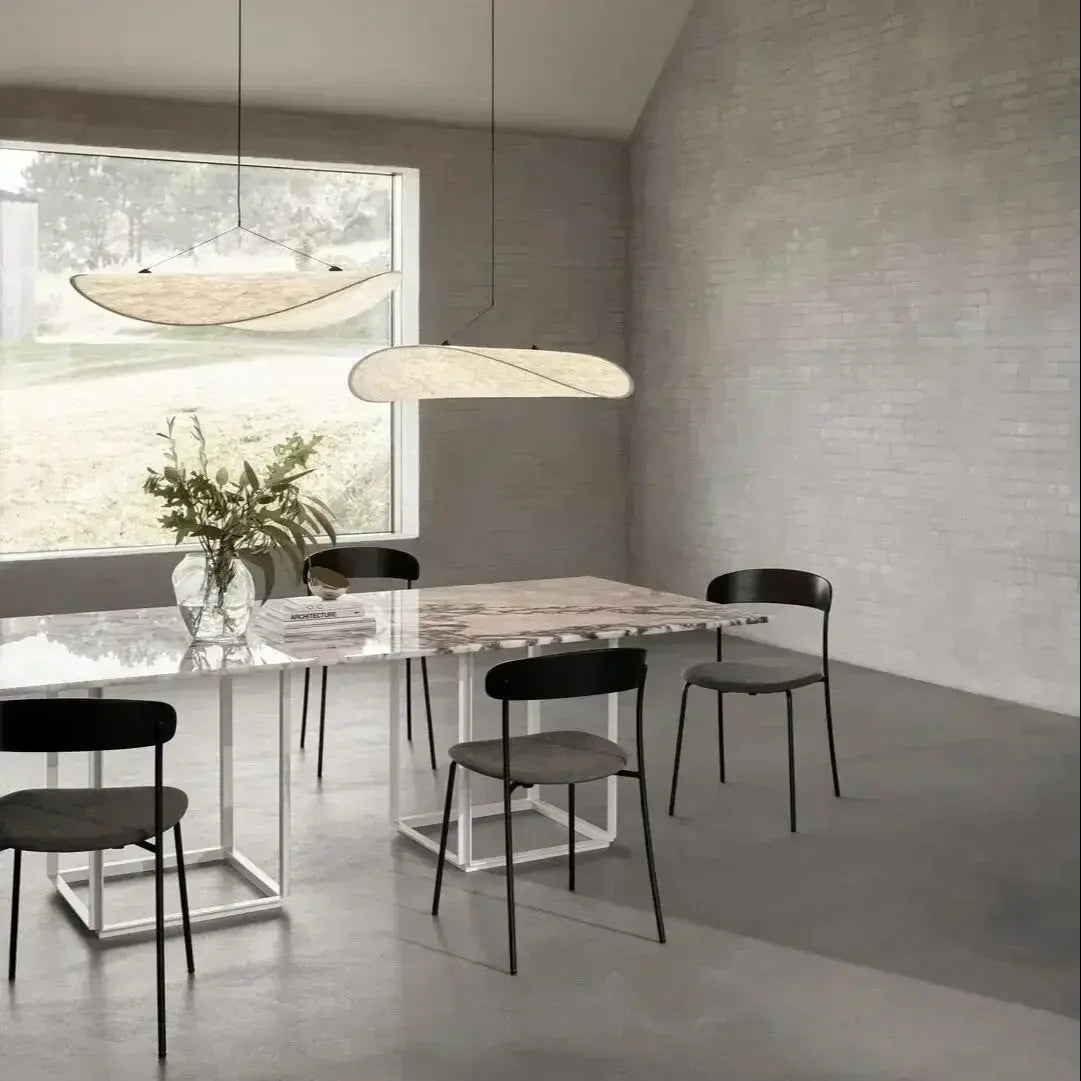 Pendelleuchte in Seidenoptik – Wabi-Sabi Design