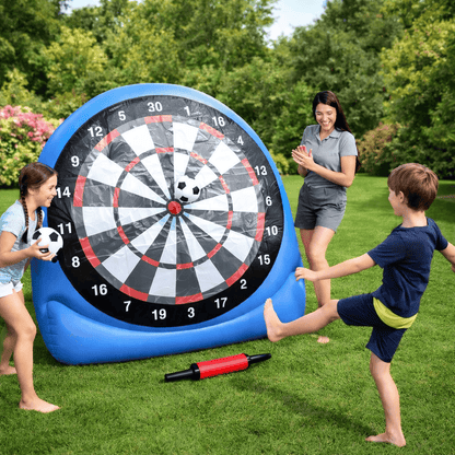 Luxeraum.de Lawn Games Aufblasbares Fußball Dartspiel XXL für Garten und Outdoor inkl. Bälle und Luftpumpe