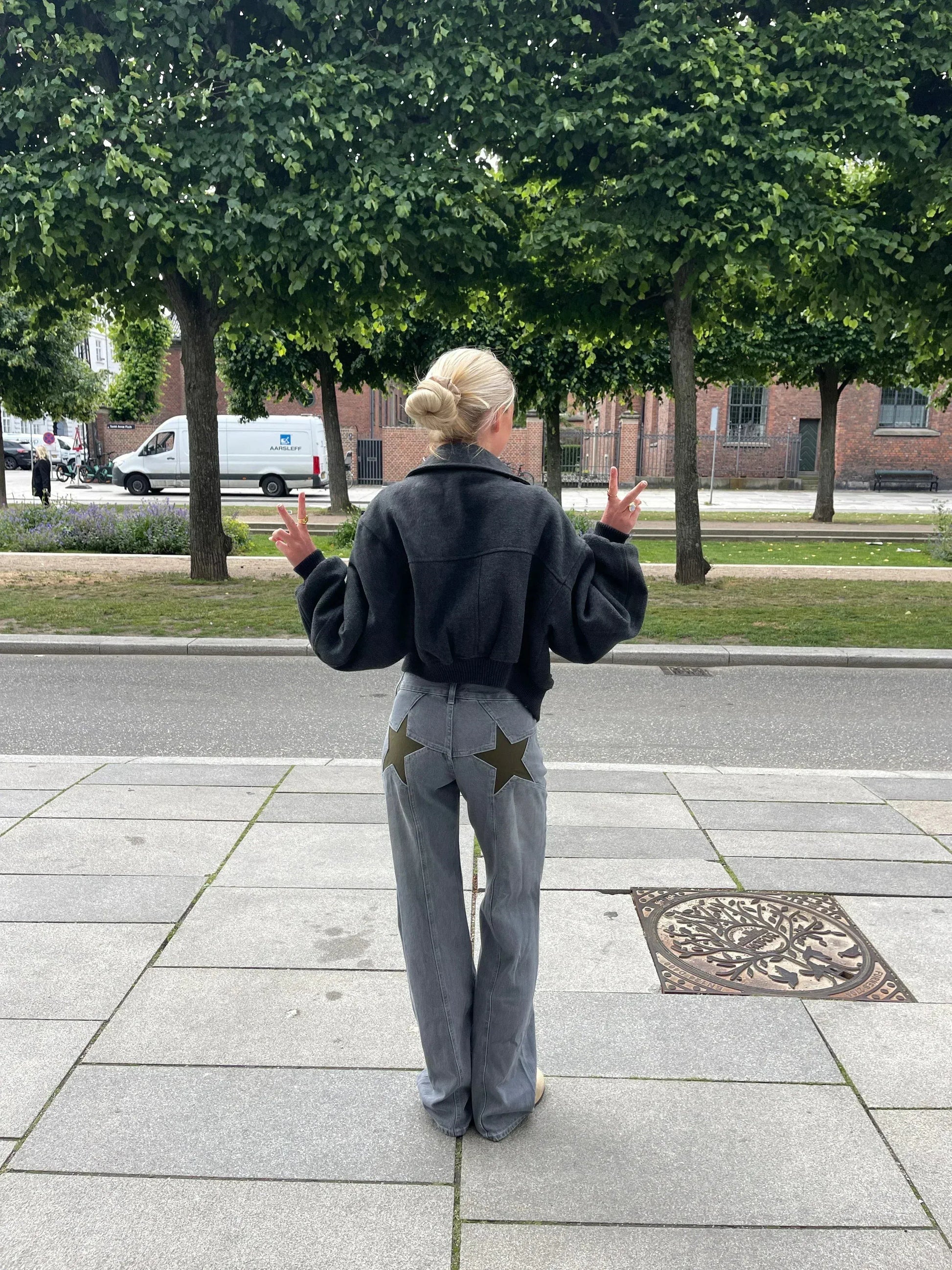 Luxeraum.de Jeggings Khaki / XS Baggy Jeans Streetwear – Baumwoll-Denim – Sternendetail & Baggy-Schnitt – Damen
