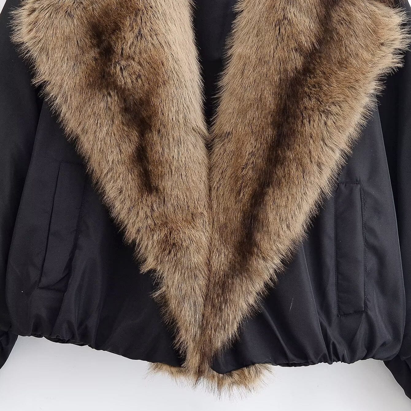 Luxeraum.de Bomber Jackets Bomberjacke – Materialmix – Faux-Fur-Kragen – Damen