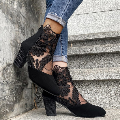 Luxeraum.de Kleidung & Accessoires Damen High Heels mit eleganter Spitze für den Sommer