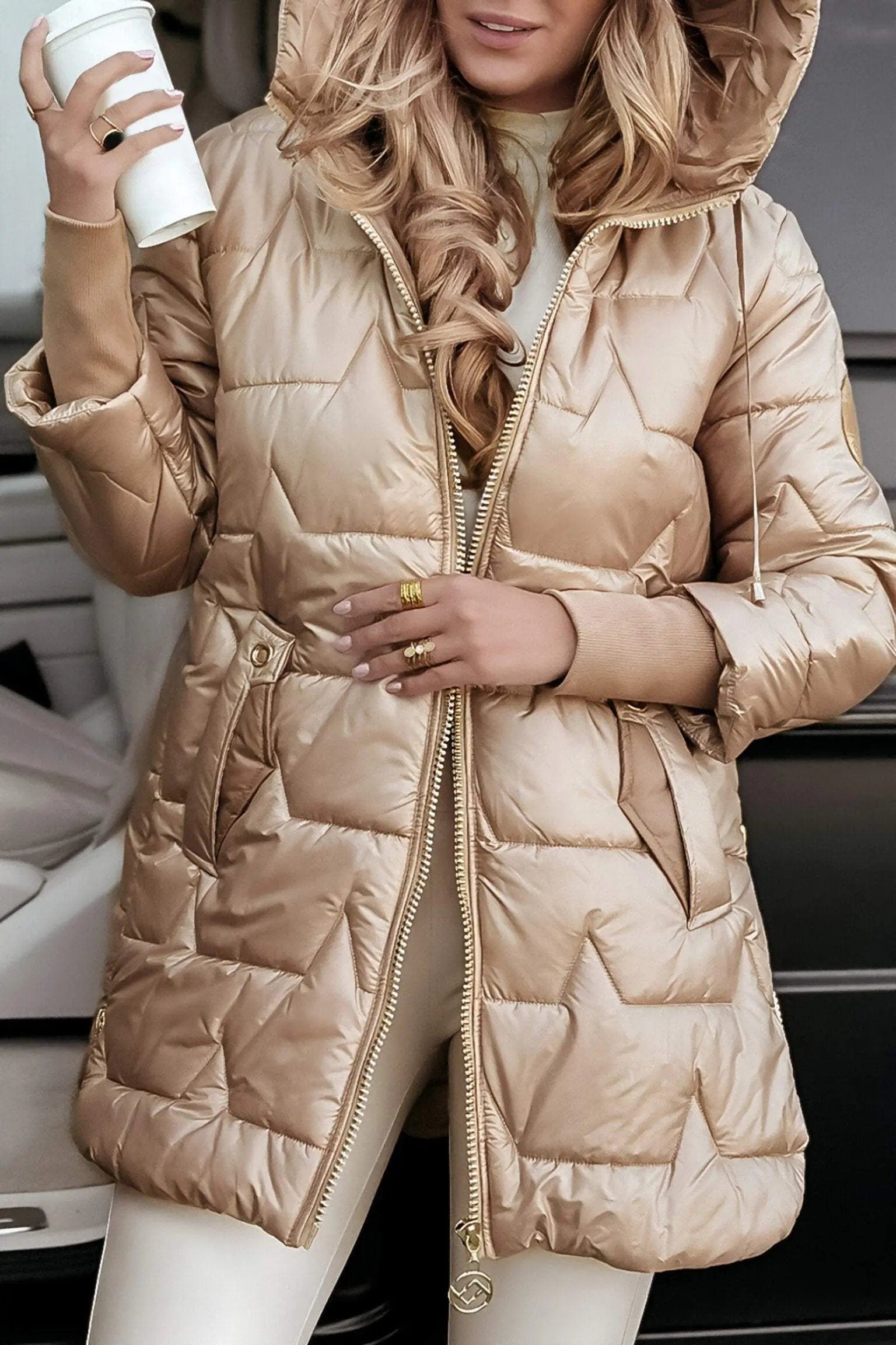 Luxeraum.de Outerwear Damen Pufferjacke mit Kapuze – warm & modern