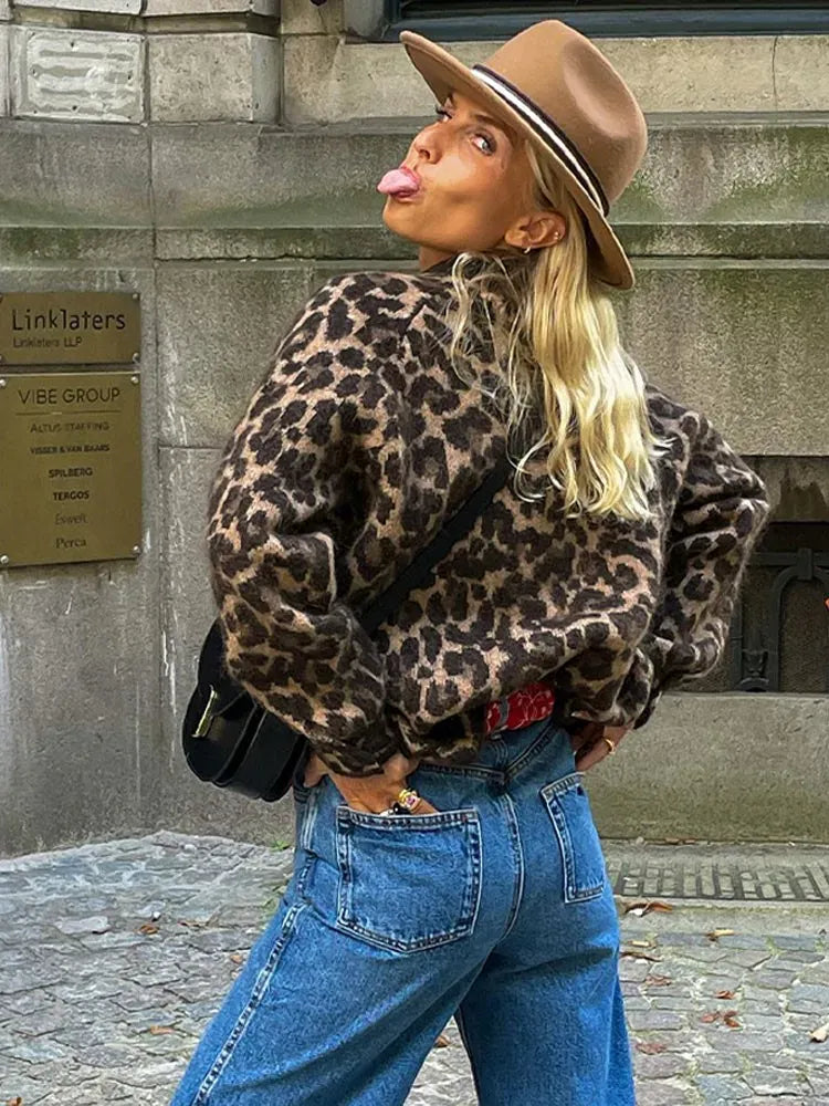 Luxeraum.de AW - Womens - Cardigans Damen Strickjacke Leopardmuster – warm & modern