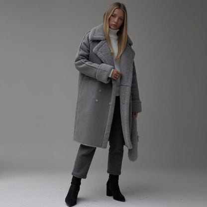 Luxeraum.de AW - Womens - Jackets & Coats Damen Wintermantel aus hochwertigem Wildleder – elegant und warm