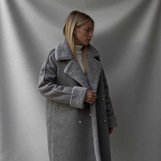 Luxeraum.de AW - Womens - Jackets & Coats Damen Wintermantel aus hochwertigem Wildleder – elegant und warm