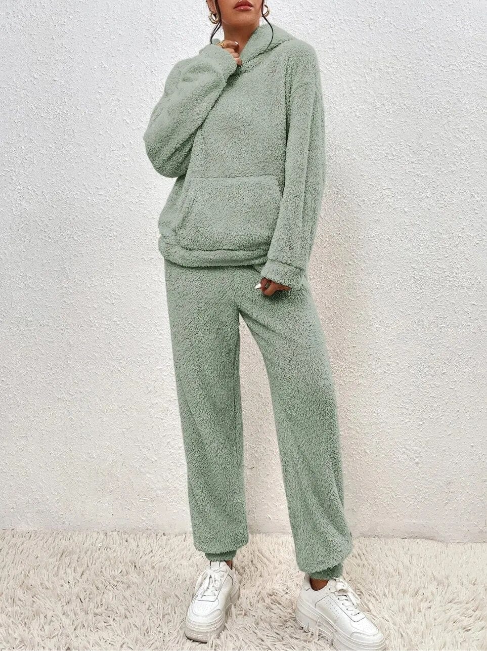 Luxeraum.de Outfit Sets Hausanzug – Weiche Teddy-Oberfläche – Hoodie mit Kapuze & Hose – Damen