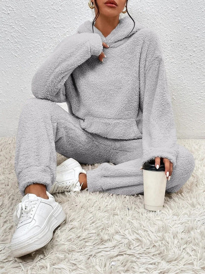 Luxeraum.de Outfit Sets Hausanzug – Weiche Teddy-Oberfläche – Hoodie mit Kapuze & Hose – Damen