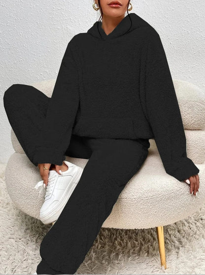 Luxeraum.de Outfit Sets Schwarz / XS Hausanzug – Weiche Teddy-Oberfläche – Hoodie mit Kapuze & Hose – Damen