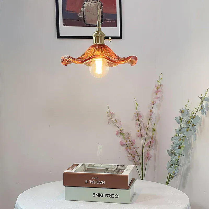 Luxeraum.de Ceiling Light Fixtures Braun / D23cm - H12cm Hibiskus Pendelleuchte - Glas & Messing -  Blumenlampe - Verstellbarer Höhe