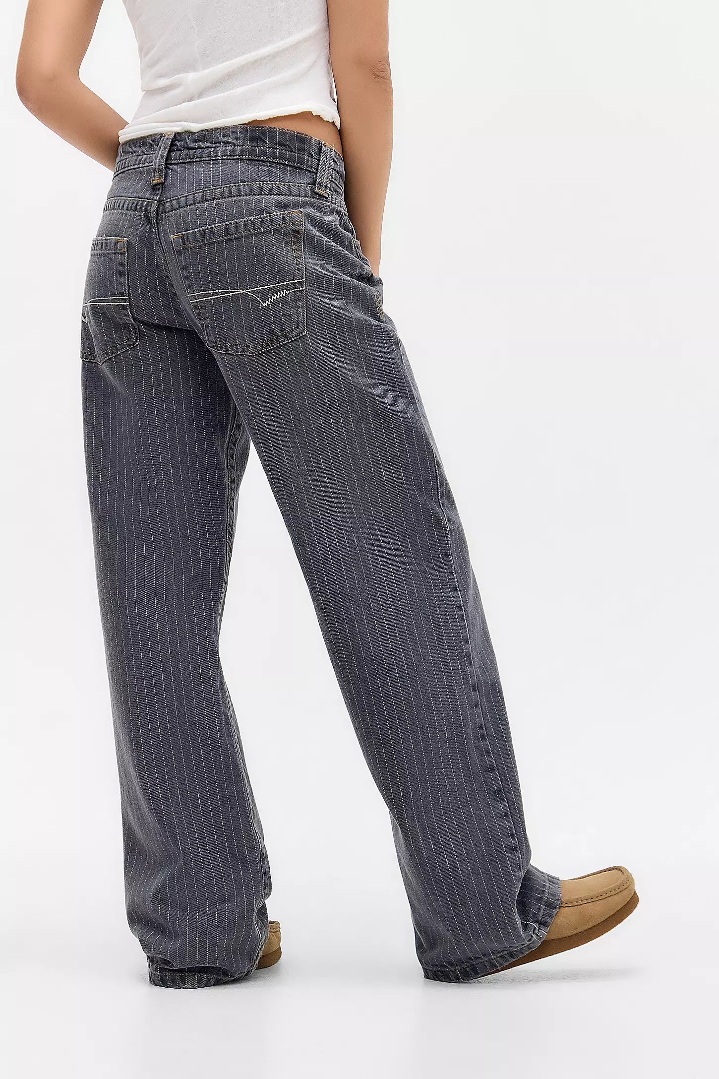 Luxeraum.de Jeans Jeans – Materialmix – Nadelstreifen & Low-Waist-Design – Damen