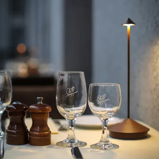 Luxeraum.de Table Lamps Kabellose LED Tischleuchte – Dimmbar, Wasserfest & Wiederaufladbar – Modernes Design