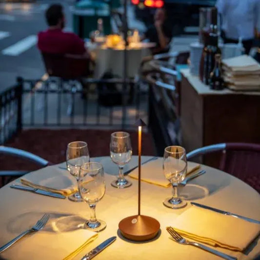Luxeraum.de Table Lamps Kabellose LED Tischleuchte – Dimmbar, Wasserfest & Wiederaufladbar – Modernes Design