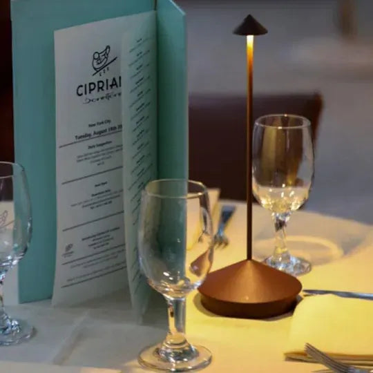 Luxeraum.de Table Lamps Kabellose LED Tischleuchte – Dimmbar, Wasserfest & Wiederaufladbar – Modernes Design