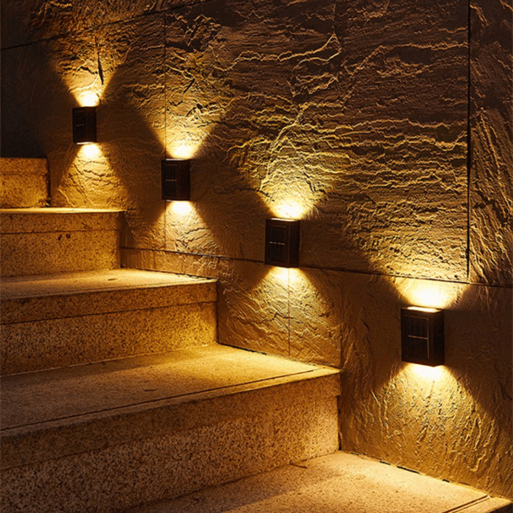 Luxeraum.de Landscape Pathway Lighting LED Solar-Wandleuchte – 3000K - IP65 - Kabellos & Energiesparend - Garten, Terrasse & Balkon
