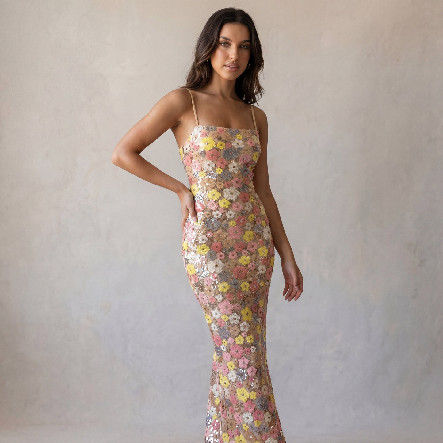Luxeraum.de Dresses S Maxikleid – Florale Paillettenstickerei – figurbetonte Silhouette & schmale Träger – Damen