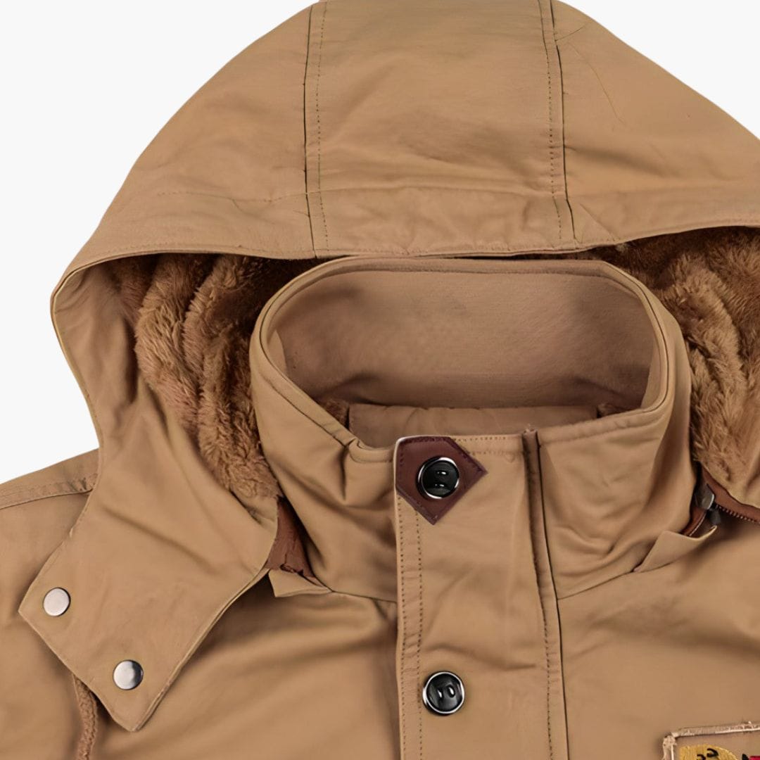 Luxeraum.de Herrenjacke Militärjacke – Strukturierter Materialmix – Kapuze & Multitaschen-Design – Herren