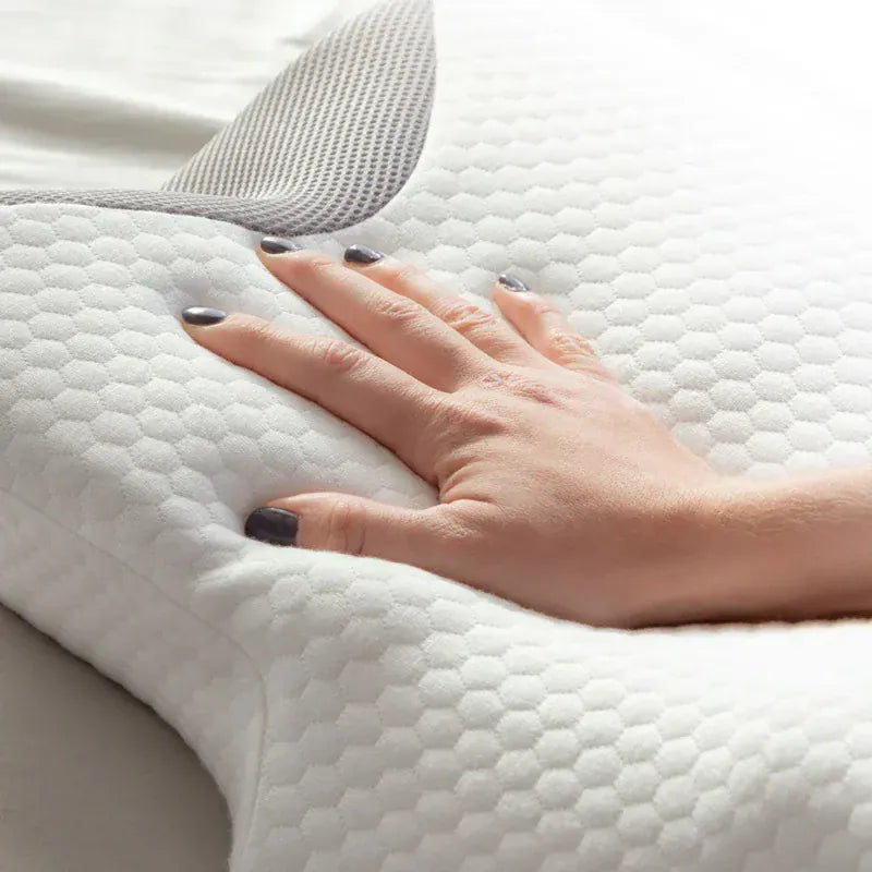Luxeraum.de Seitenschläfer Kissen Weiß Orthopädisches Nackenkissen für Seitenschläfer – Ergonomisches Memory Foam Kissen gegen Nackenschmerzen