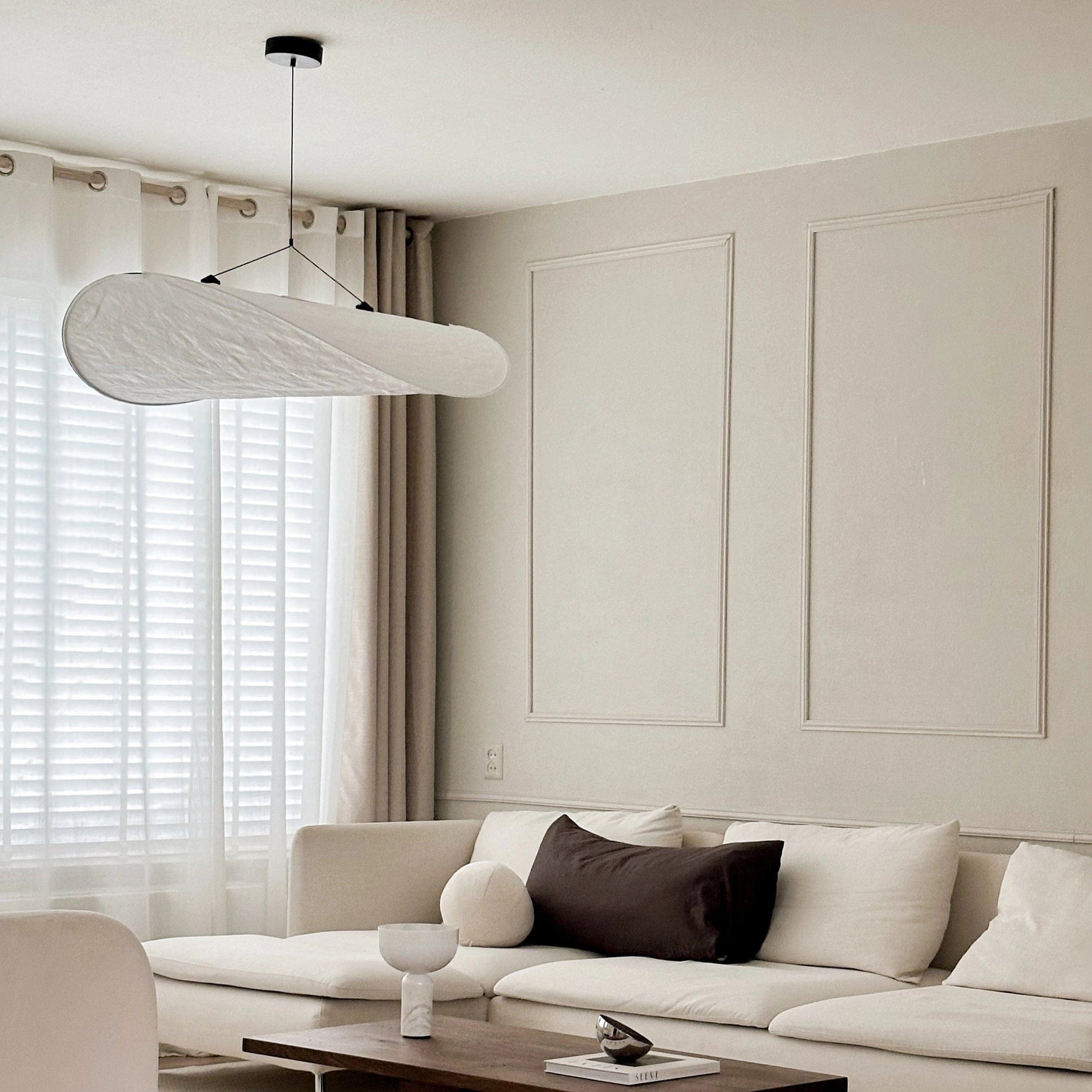 Luxeraum.de Ceiling Light Fixtures Pendelleuchte in Seidenoptik – Wabi-Sabi Design | Naturtöne, Glas & Metall | E27