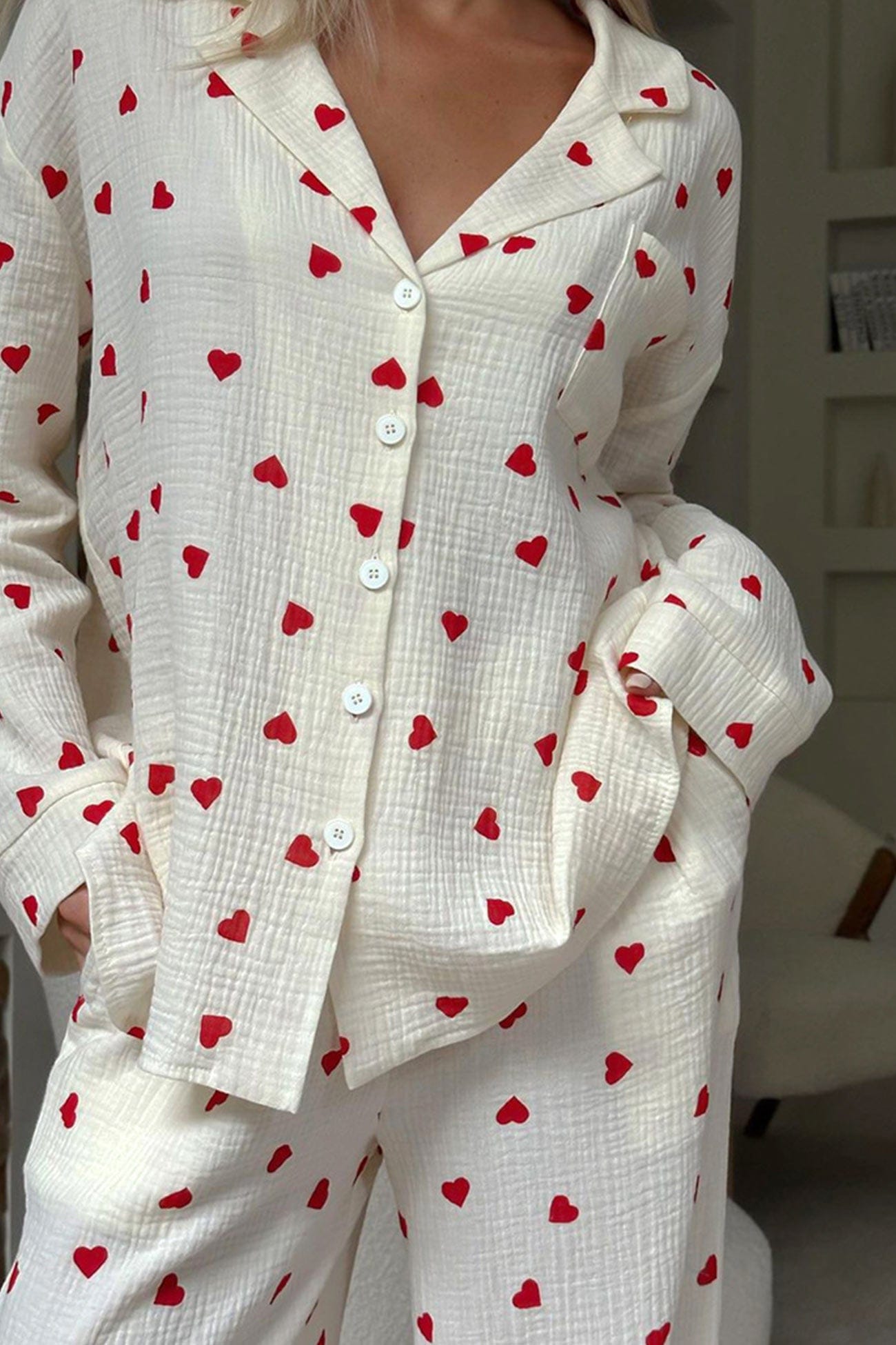 Luxeraum.de Pajamas Schlafanzug Set – Weiches Gewebe – Herzmuster & Knopfleiste – Damen