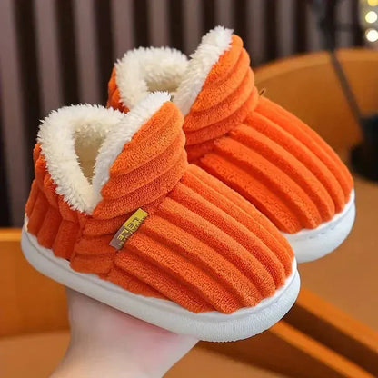 Luxeraum.de Slippers Winterhausschuhe – Wärmende Fütterung – Rutschfeste Sohle – Damen