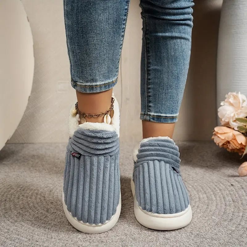 Luxeraum.de Slippers Winterhausschuhe – Wärmende Fütterung – Rutschfeste Sohle – Damen