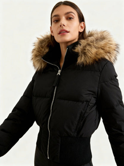 Luxeraum.de Puffer Jackets Schwarz / S Winterjacke – Urbane Silhouette - Abnehmbarer Kapuze – Damen